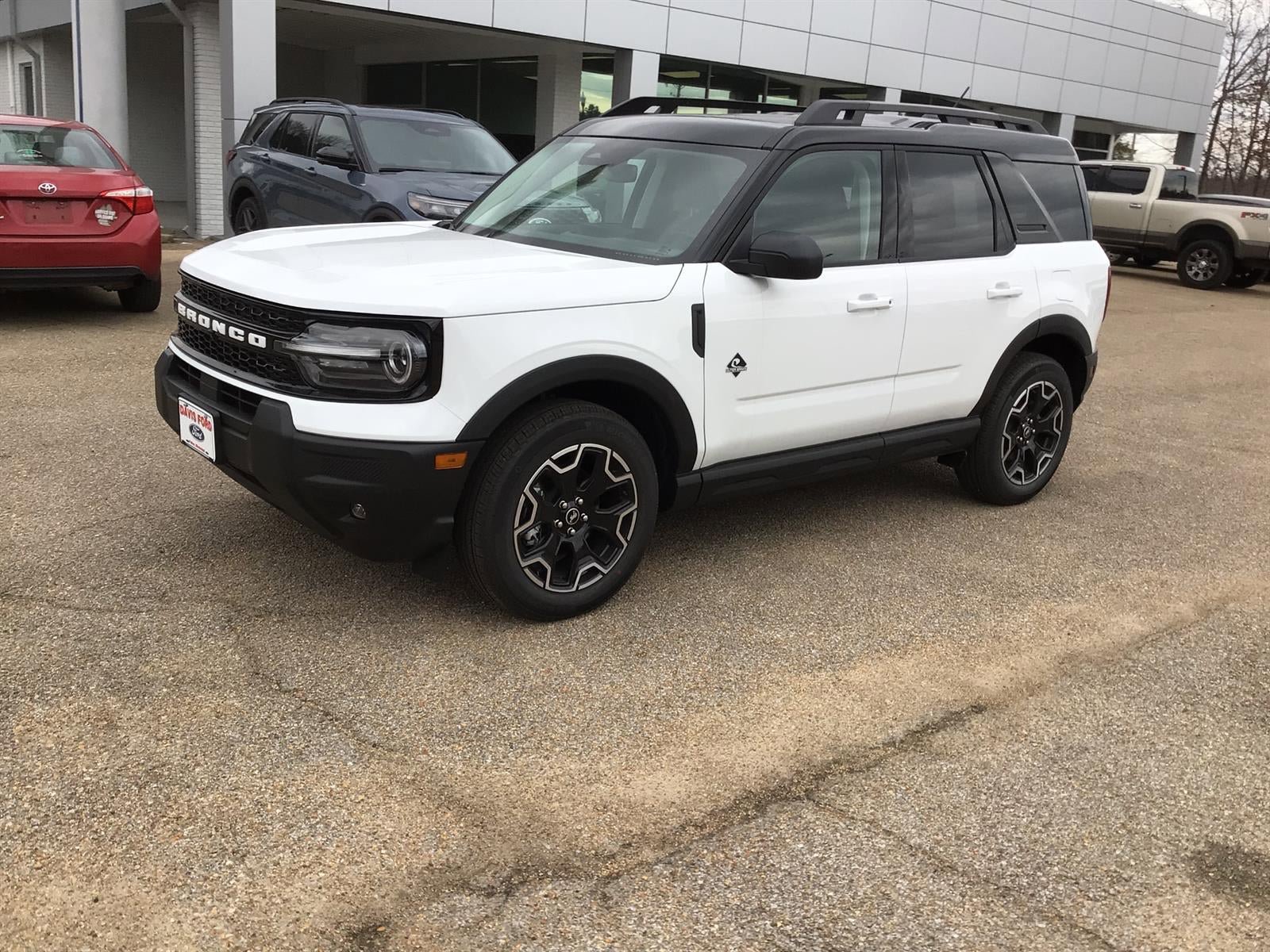 New 2025 Ford Bronco Sport Outer Banks image 3