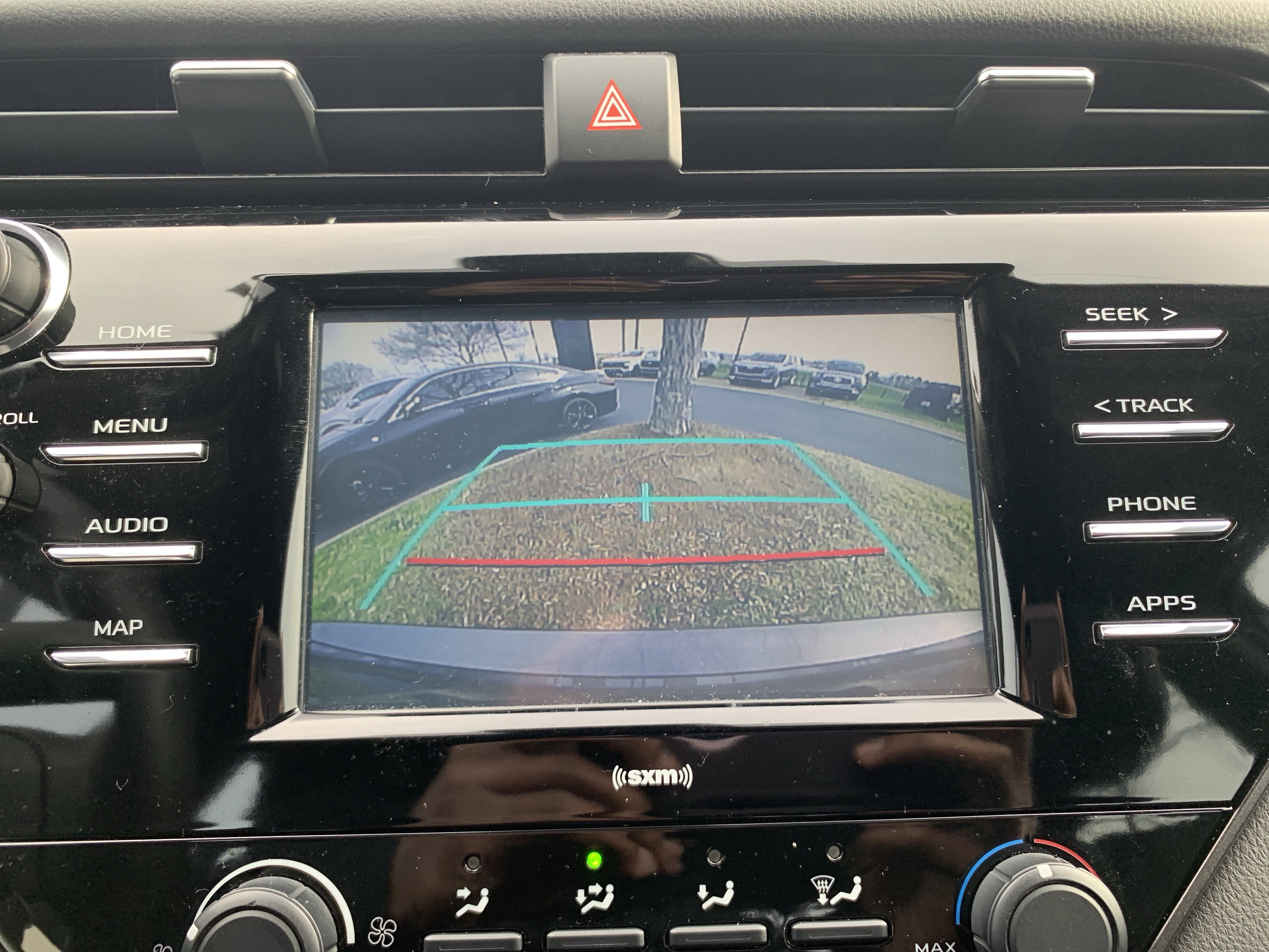 Used 2020 Toyota Camry LE image 25