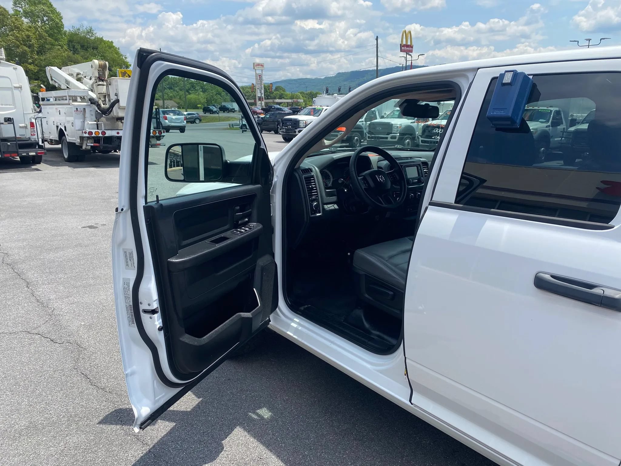 Used 2015 RAM 1500 Tradesman w/ Protection Group AWD/4WD image 7