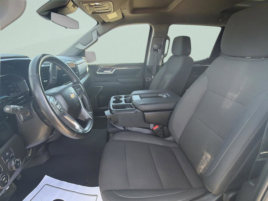 Used 2025 Chevrolet Silverado 1500 LT image 18