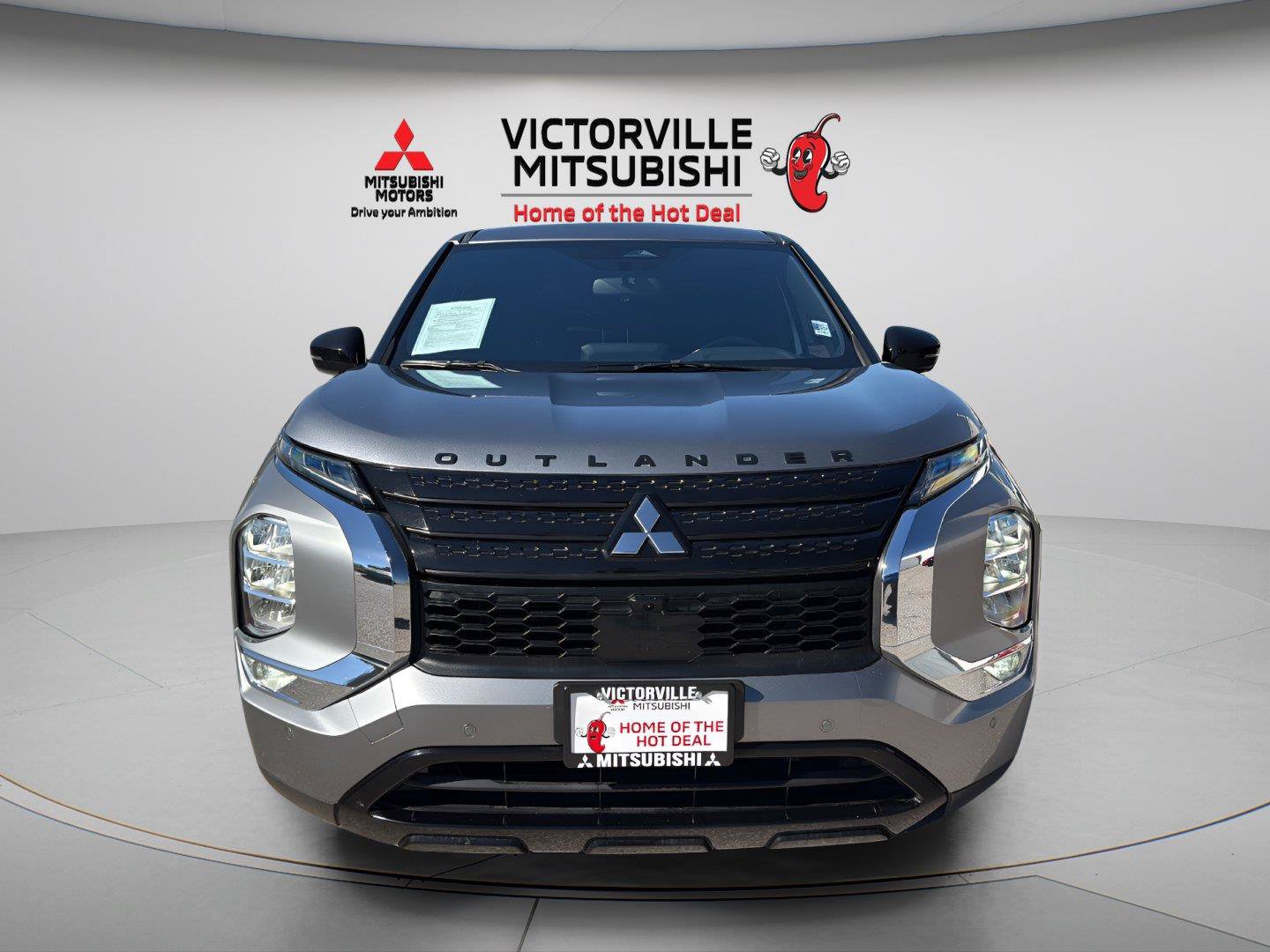 Used 2023 Mitsubishi Outlander SE Black Edition FWD image 2