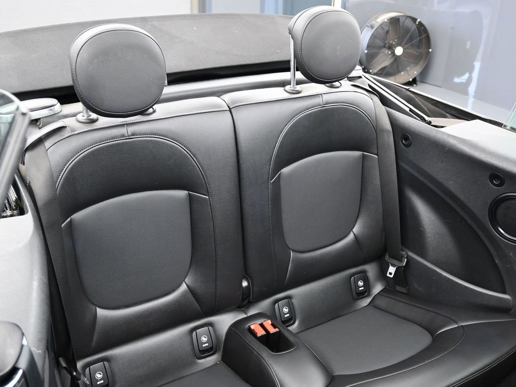 Used 2022 MINI Cooper S image 32
