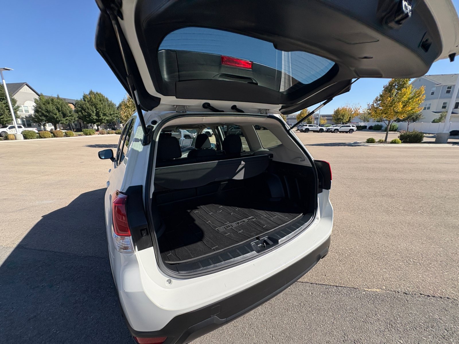 Used 2020 Subaru Forester Premium AWD/4WD image 32