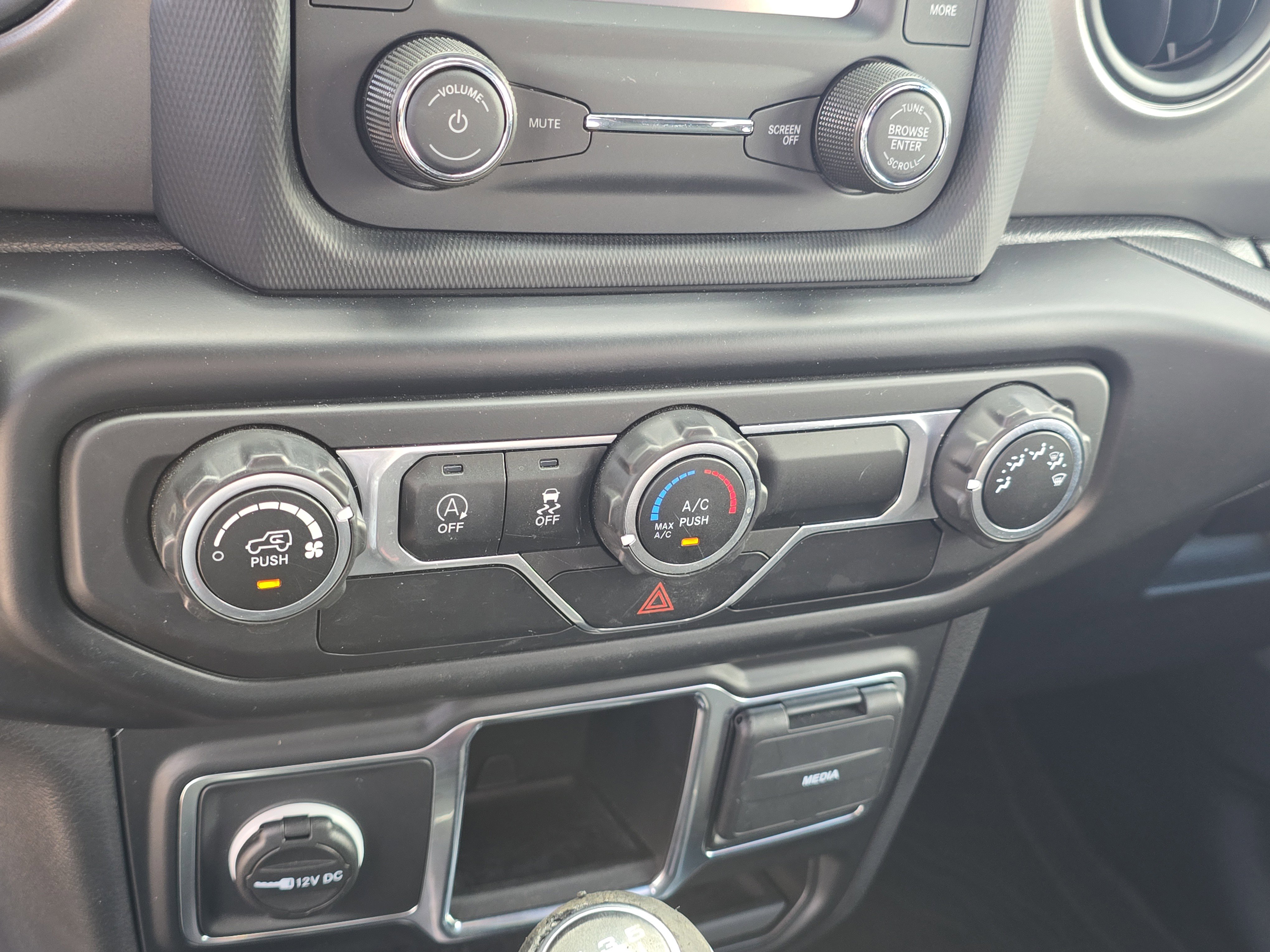 Used 2021 Jeep Wrangler Sport image 22