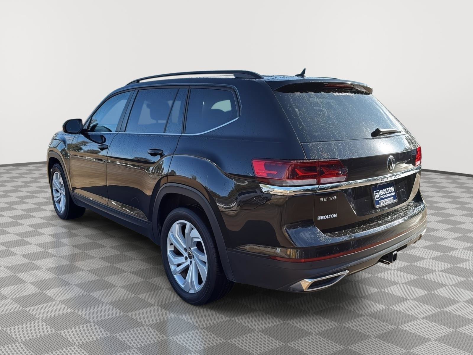 Used 2023 Volkswagen Atlas SE image 3