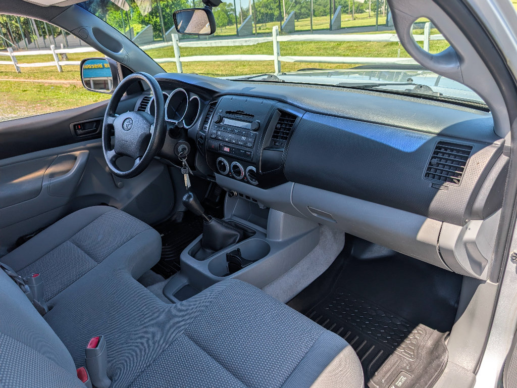 Used 2009 Toyota Tacoma 4x4 Regular Cab image 25