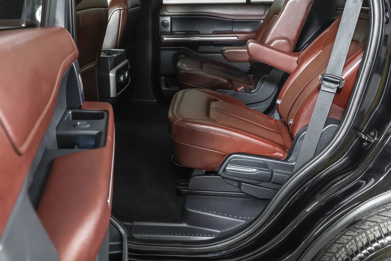 Used 2023 Ford Expedition Limited image 36