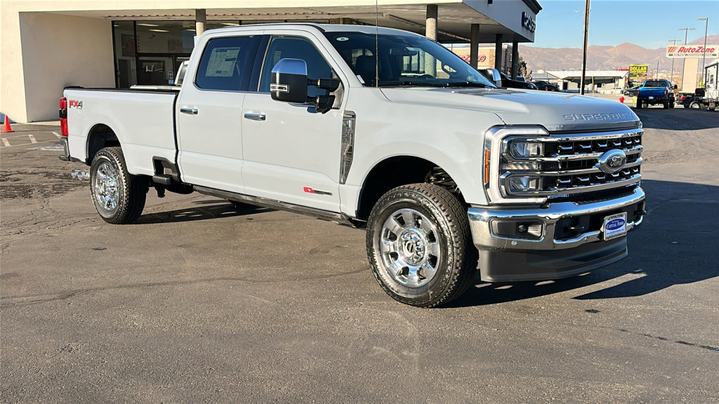 New 2026 Ford F350 Lariat w/ Lariat Ultimate Package