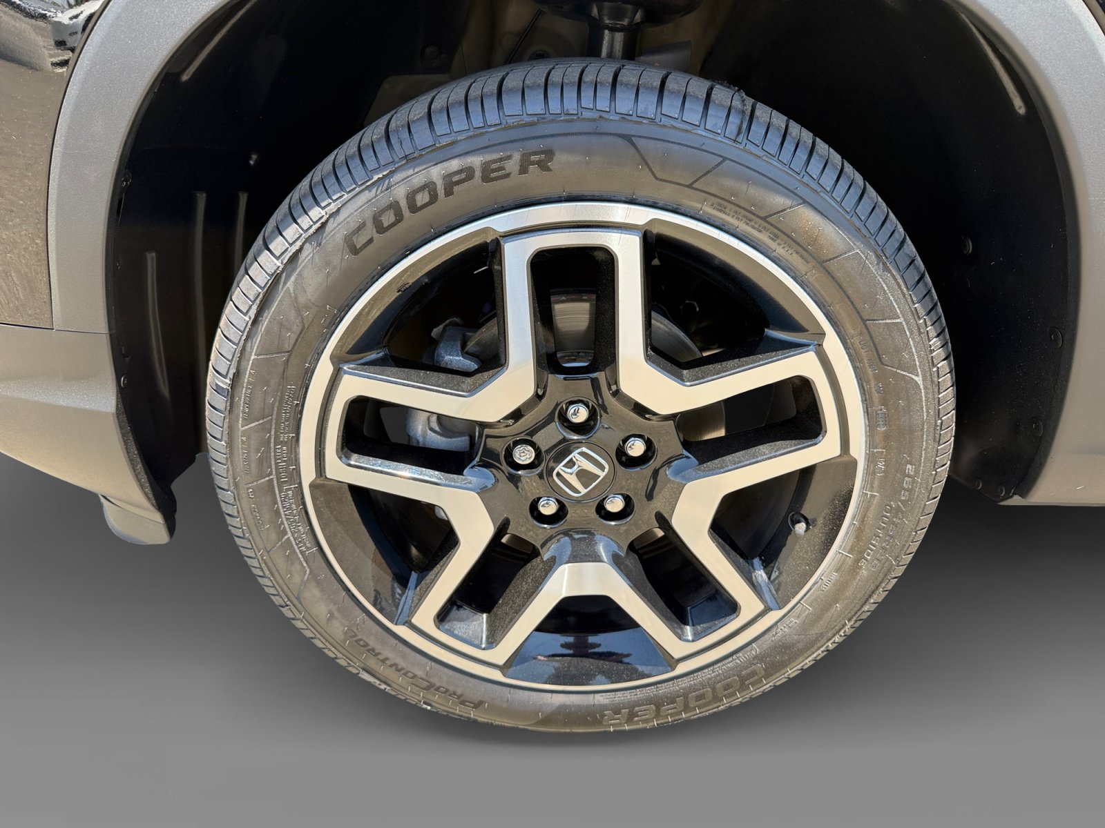 Used 2023 Honda Passport Elite image 9