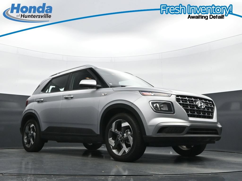 Used 2025 Hyundai Venue SEL FWD image 27