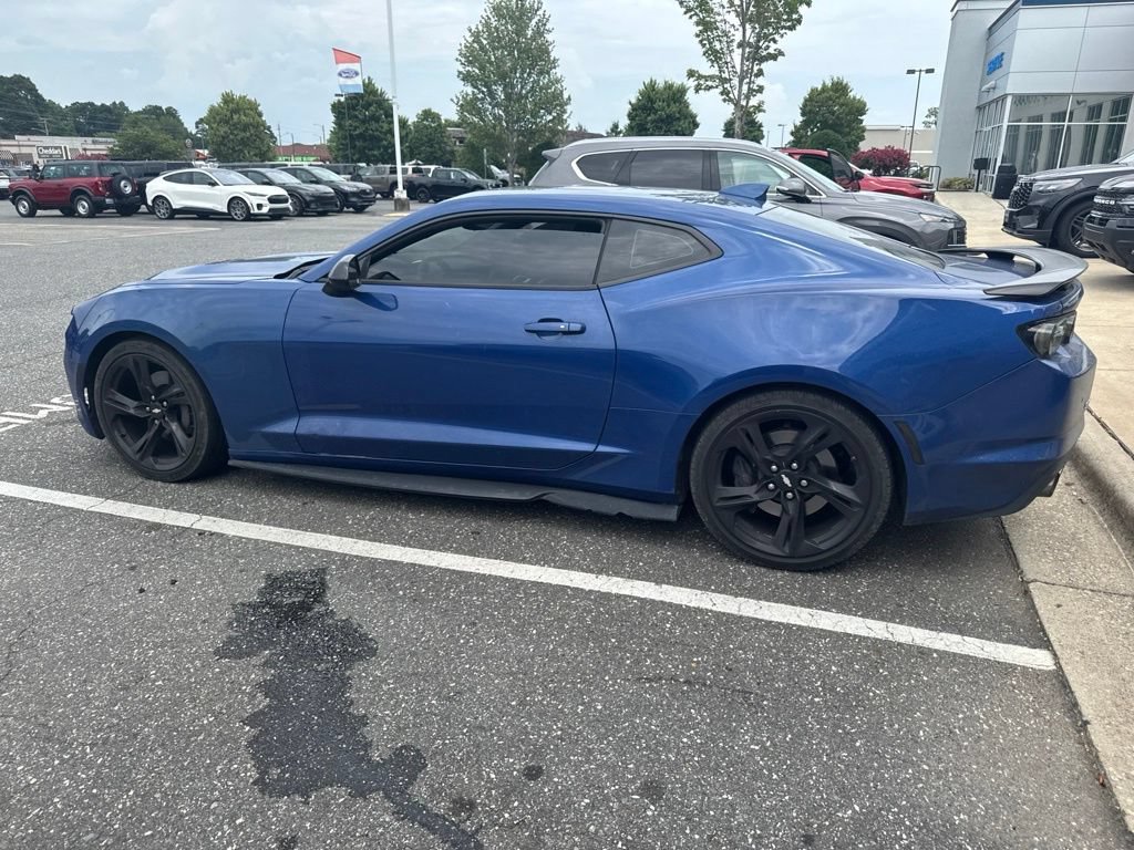 Used 2019 Chevrolet Camaro SS w/ Black Appearance Package RWD image 11