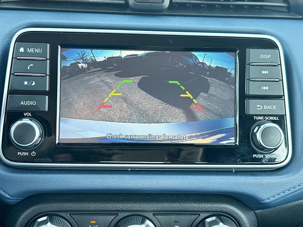 Used 2025 Nissan Versa SV image 13