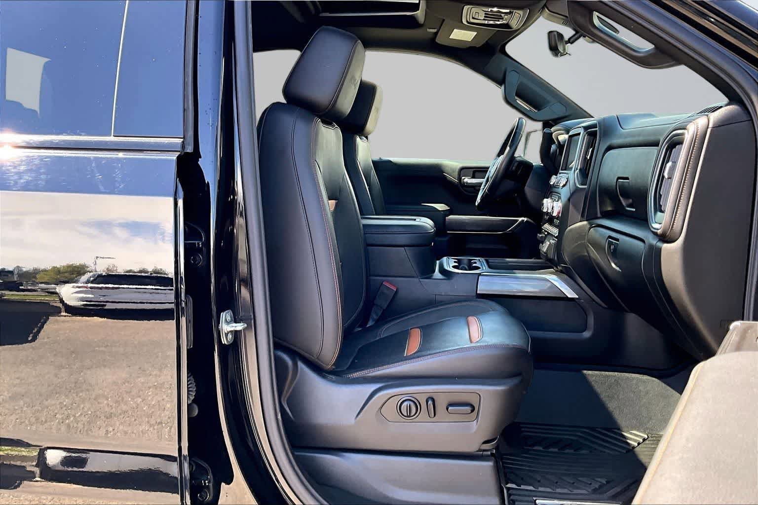 Used 2020 GMC Sierra 1500 AT4 w/ AT4 Premium Package AWD/4WD image 14
