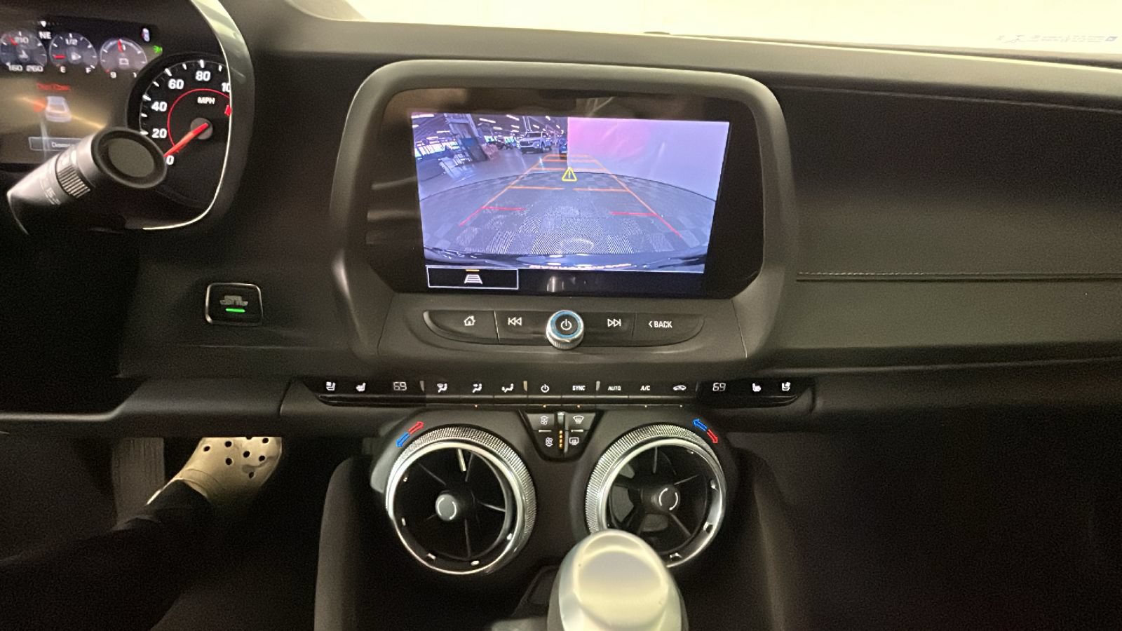 Used 2022 Chevrolet Camaro SS RWD image 27