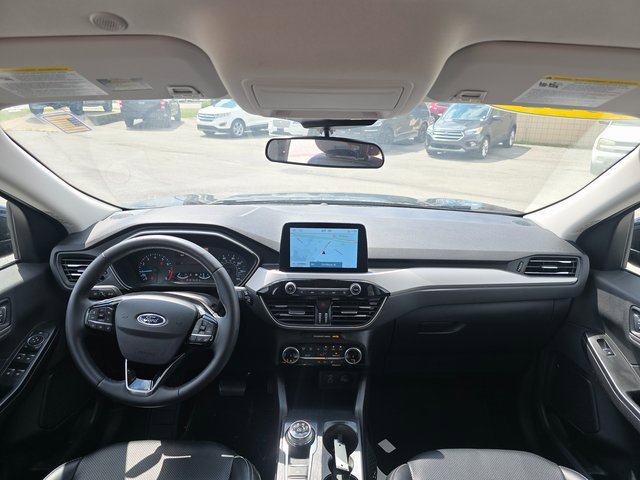 Used 2022 Ford Escape SEL image 15