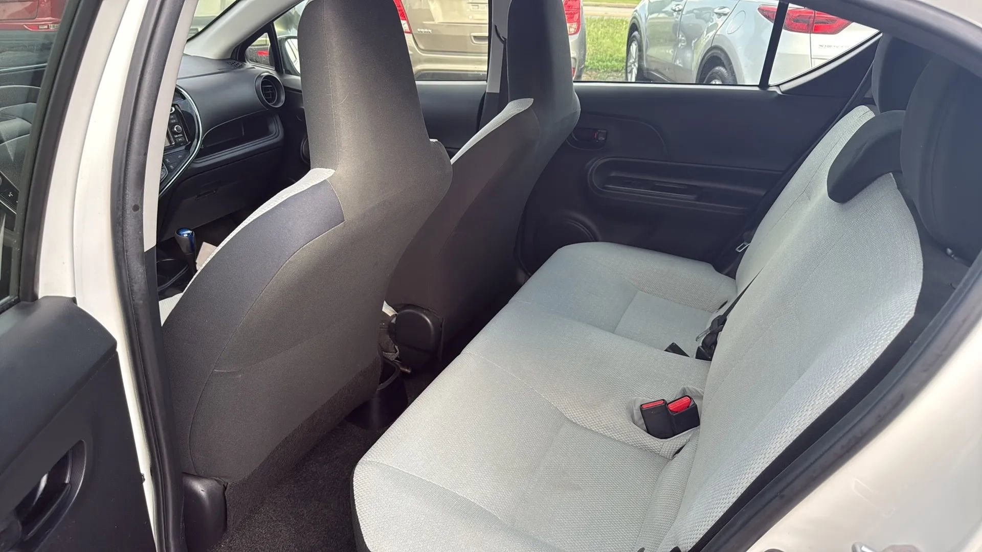 Used 2018 Toyota Prius C One image 10