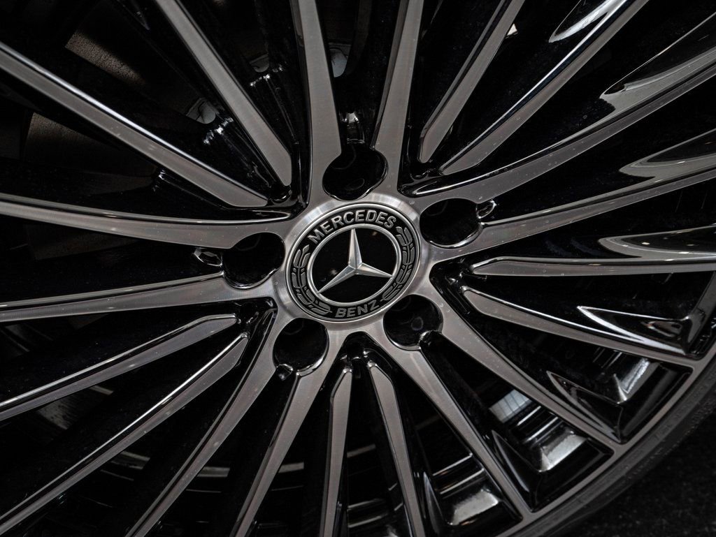 New 2026 Mercedes-Benz C 300 4MATIC Sedan image 8
