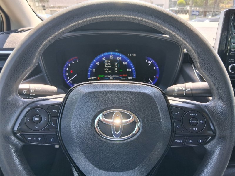 Used 2021 Toyota Corolla LE FWD image 15