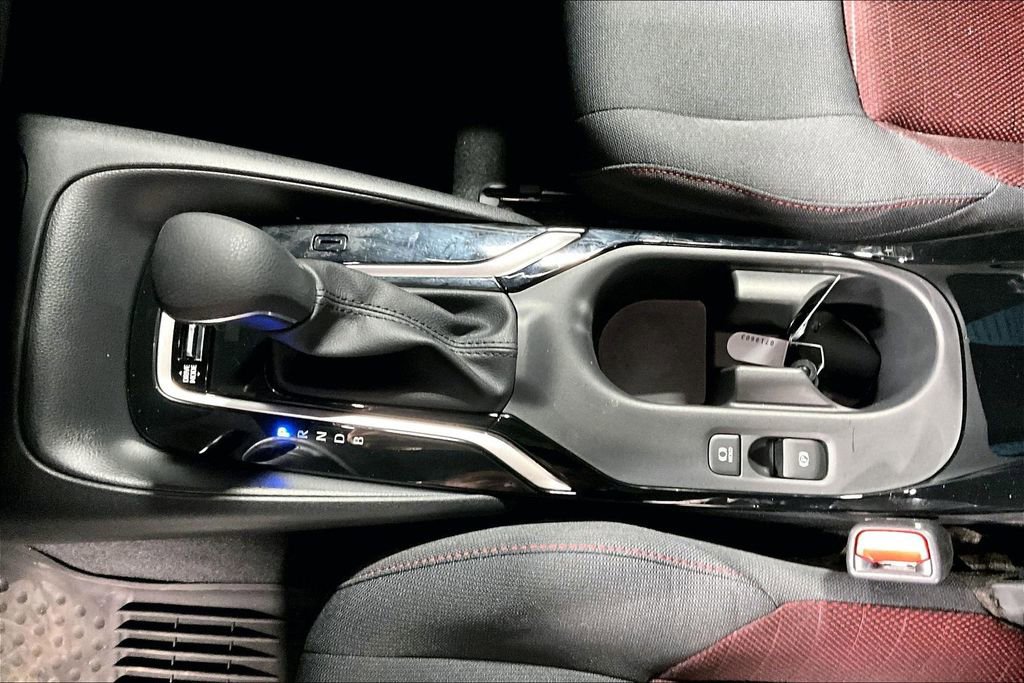 Used 2025 Toyota Corolla SE image 16