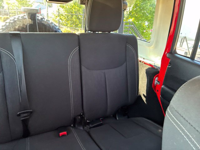Used 2018 Jeep Wrangler Unlimited Rubicon AWD/4WD image 23