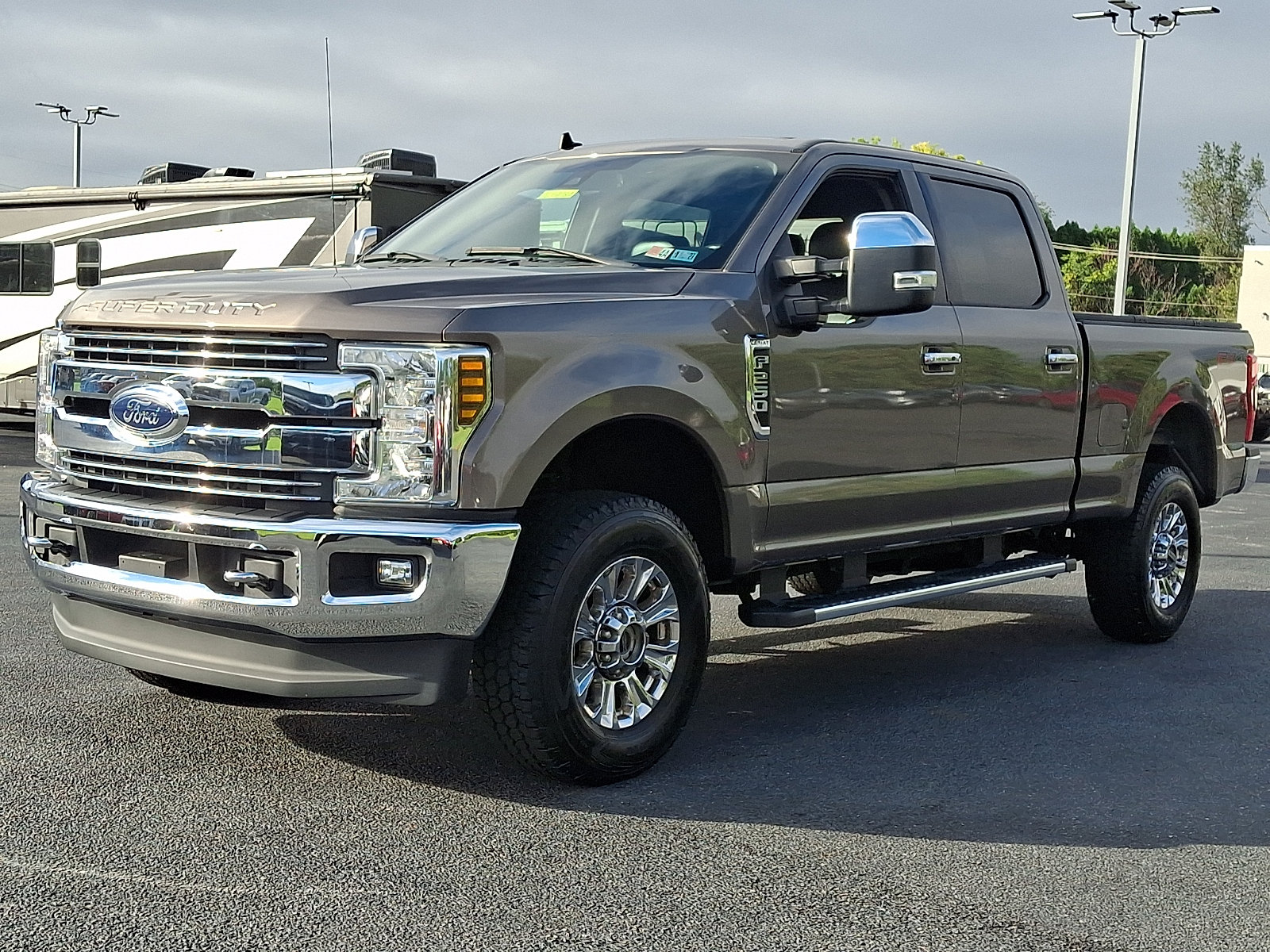 Used 2019 Ford F250 Lariat w/ Lariat Ultimate Package AWD/4WD image 6