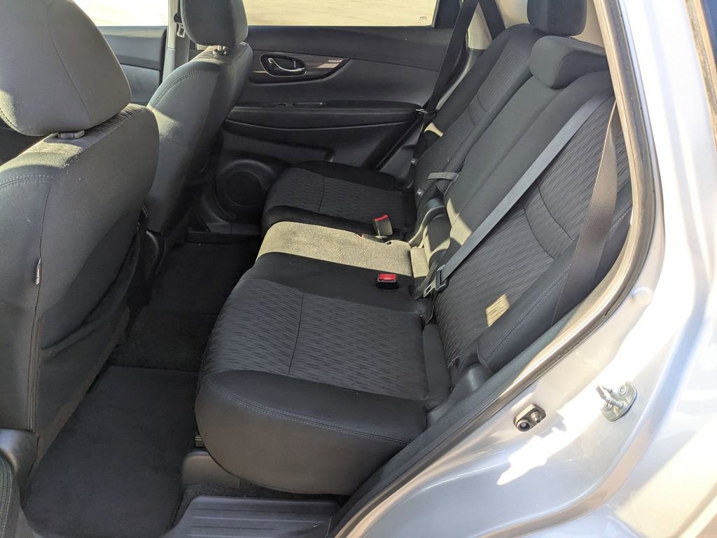 Used 2019 Nissan Rogue SV AWD/4WD image 28