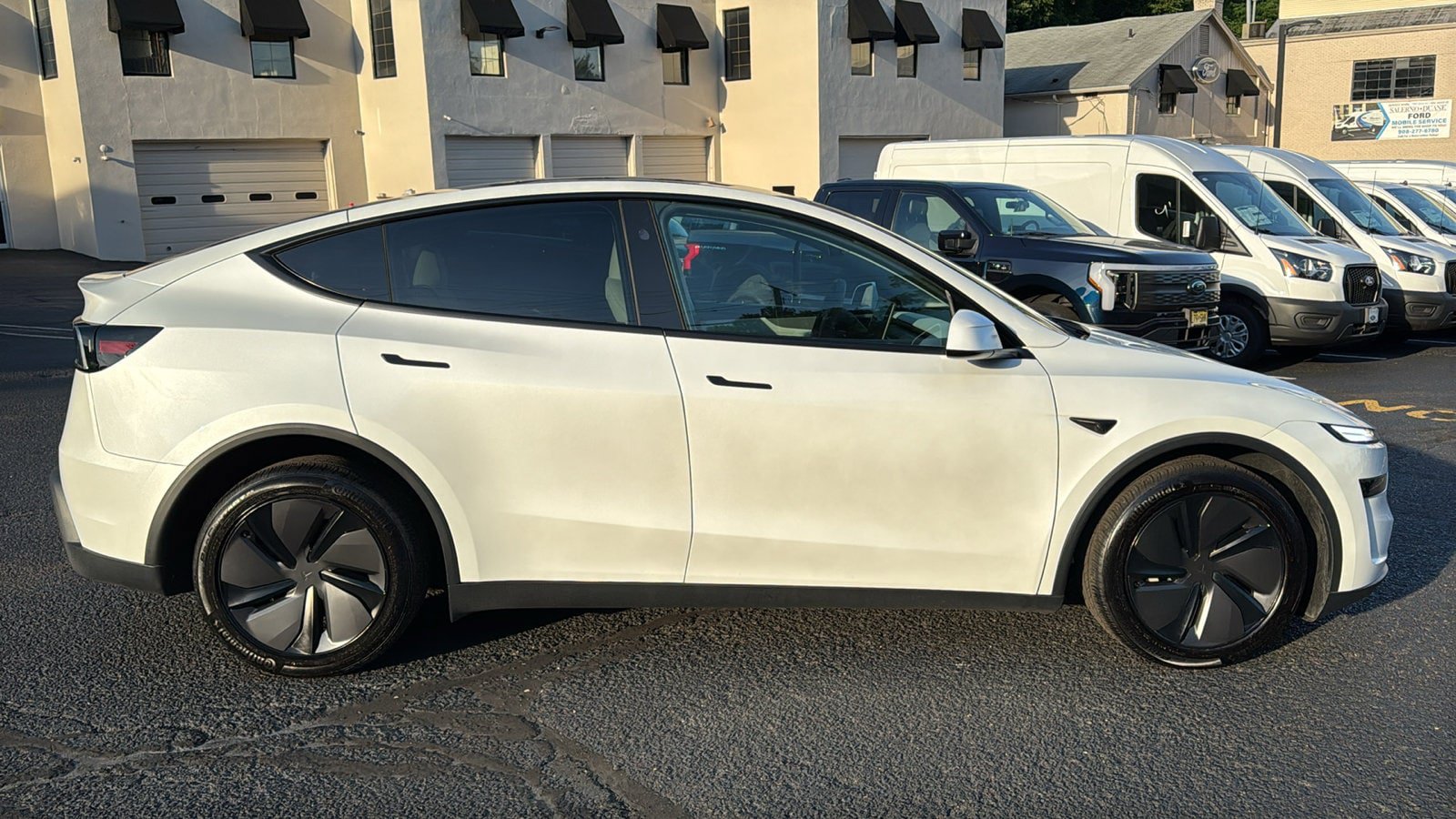 Used 2026 Tesla Model Y 2WD image 4