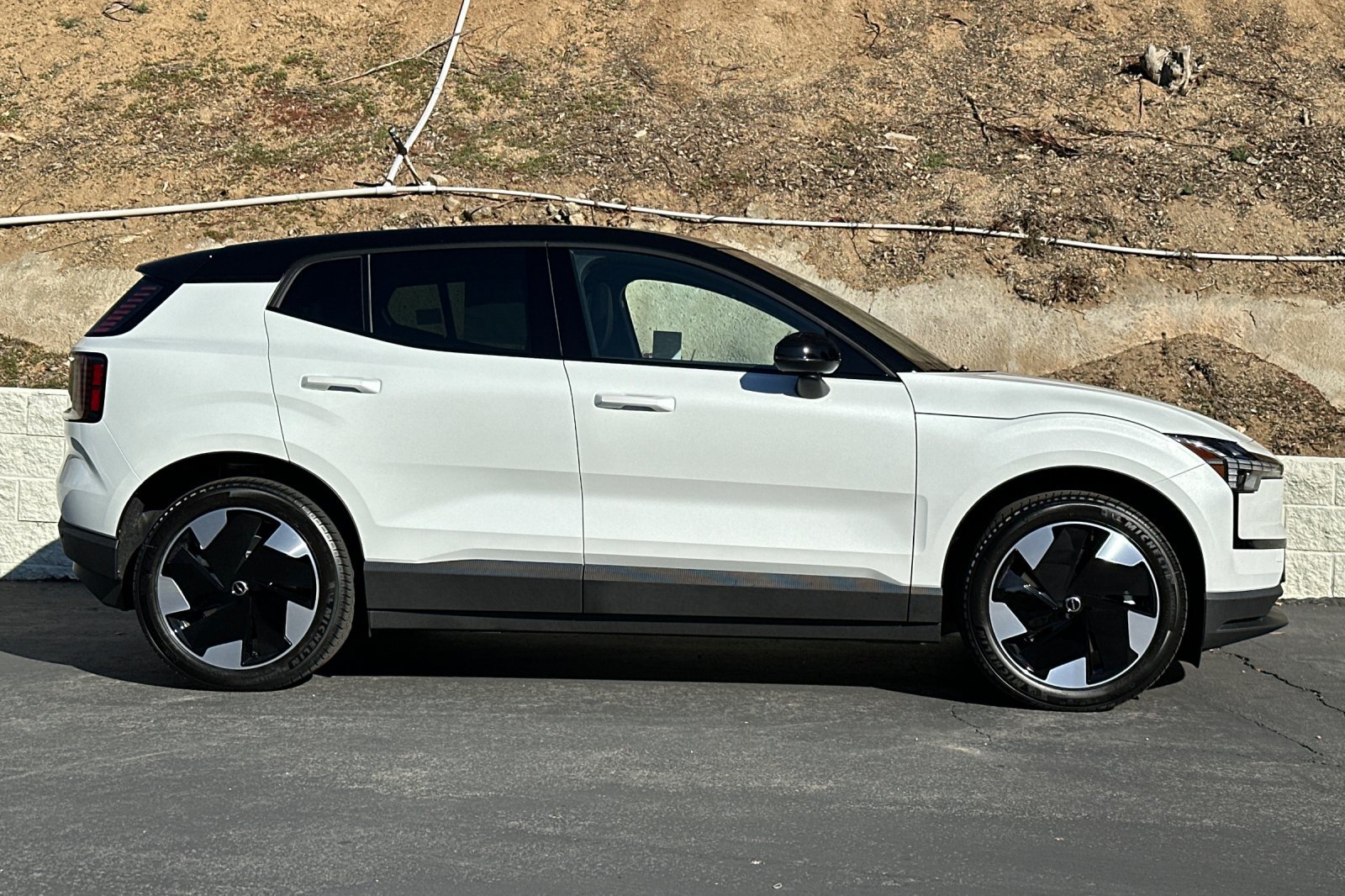 New 2026 Volvo EX30 Plus w/ Climate Package AWD/4WD image 3