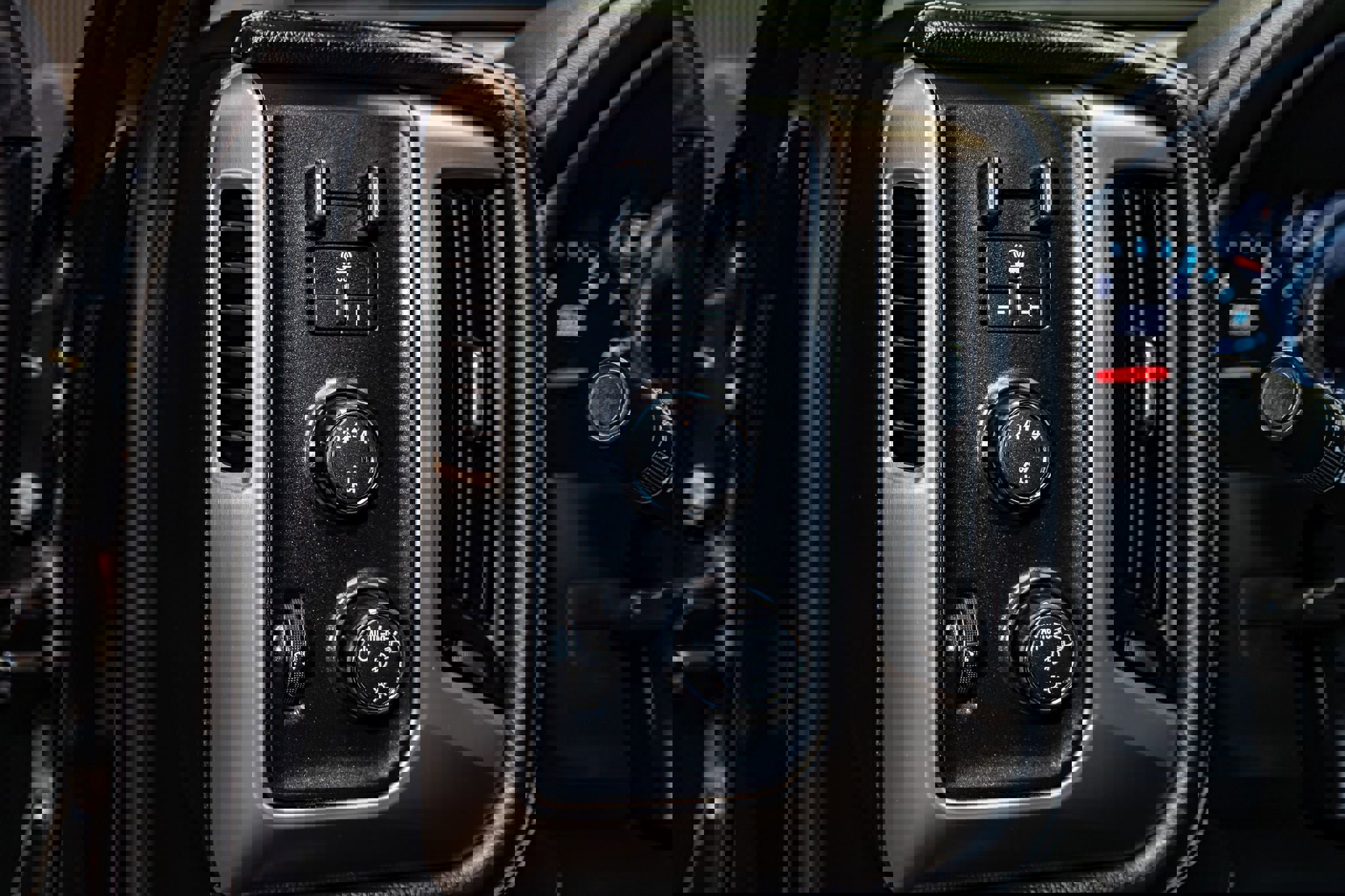 Used 2019 GMC Sierra 2500 Denali w/ Duramax Plus Package image 18