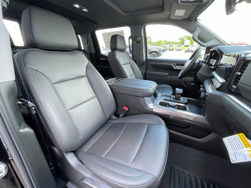 New 2026 Chevrolet Silverado 1500 LTZ w/ Technology Package AWD/4WD image 31