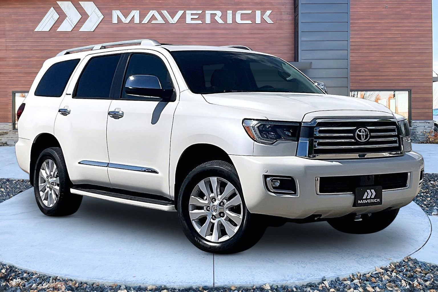 Used 2019 Toyota Sequoia Platinum AWD/4WD image 1