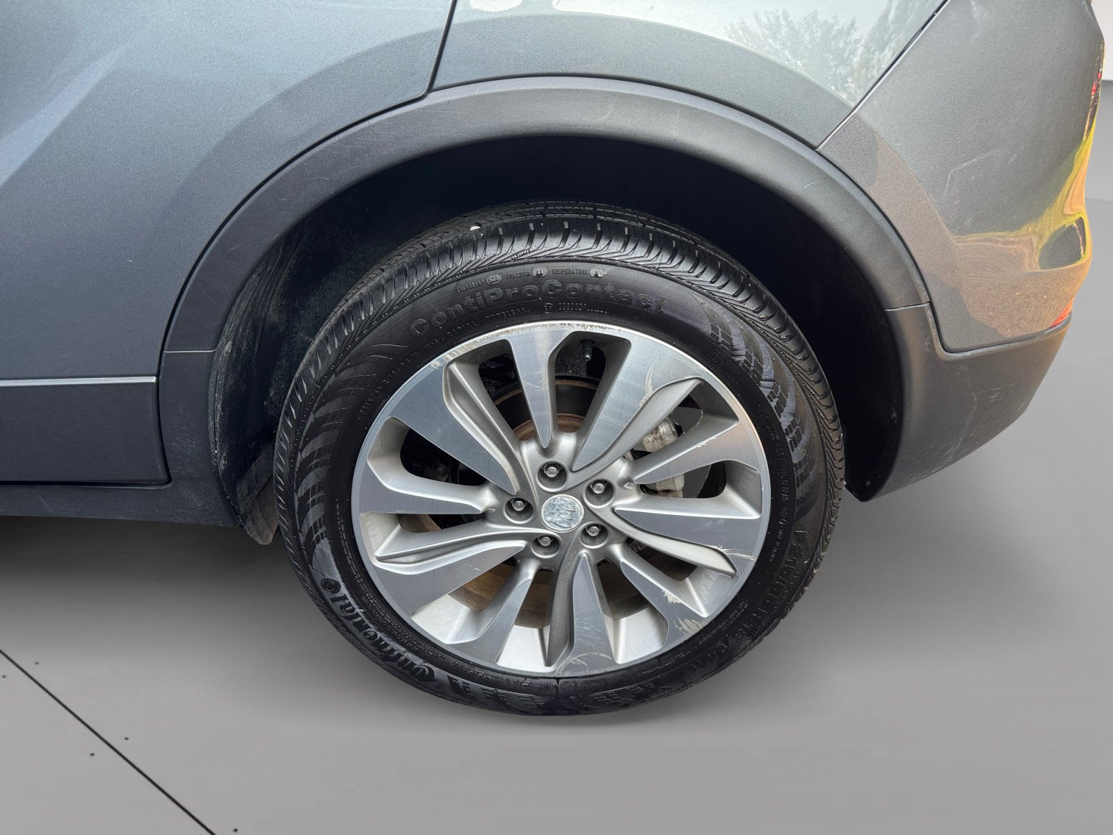 Used 2020 Buick Encore Preferred w/ Safety Package FWD image 13