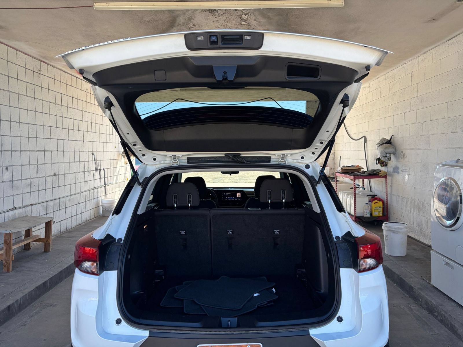 Used 2025 Chevrolet TrailBlazer LT w/ Driver Confidence Package AWD/4WD image 29