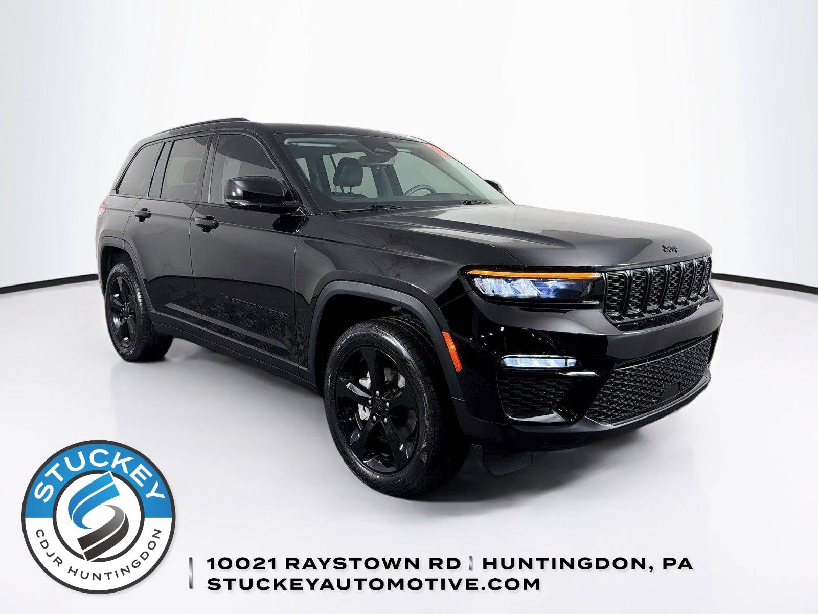 Used 2023 Jeep Grand Cherokee Limited w/ Black Appearance Package