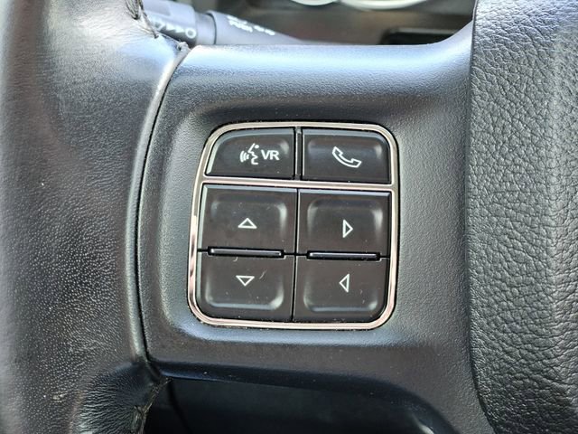 Used 2019 RAM 1500 Classic SLT w/ Luxury Group image 17