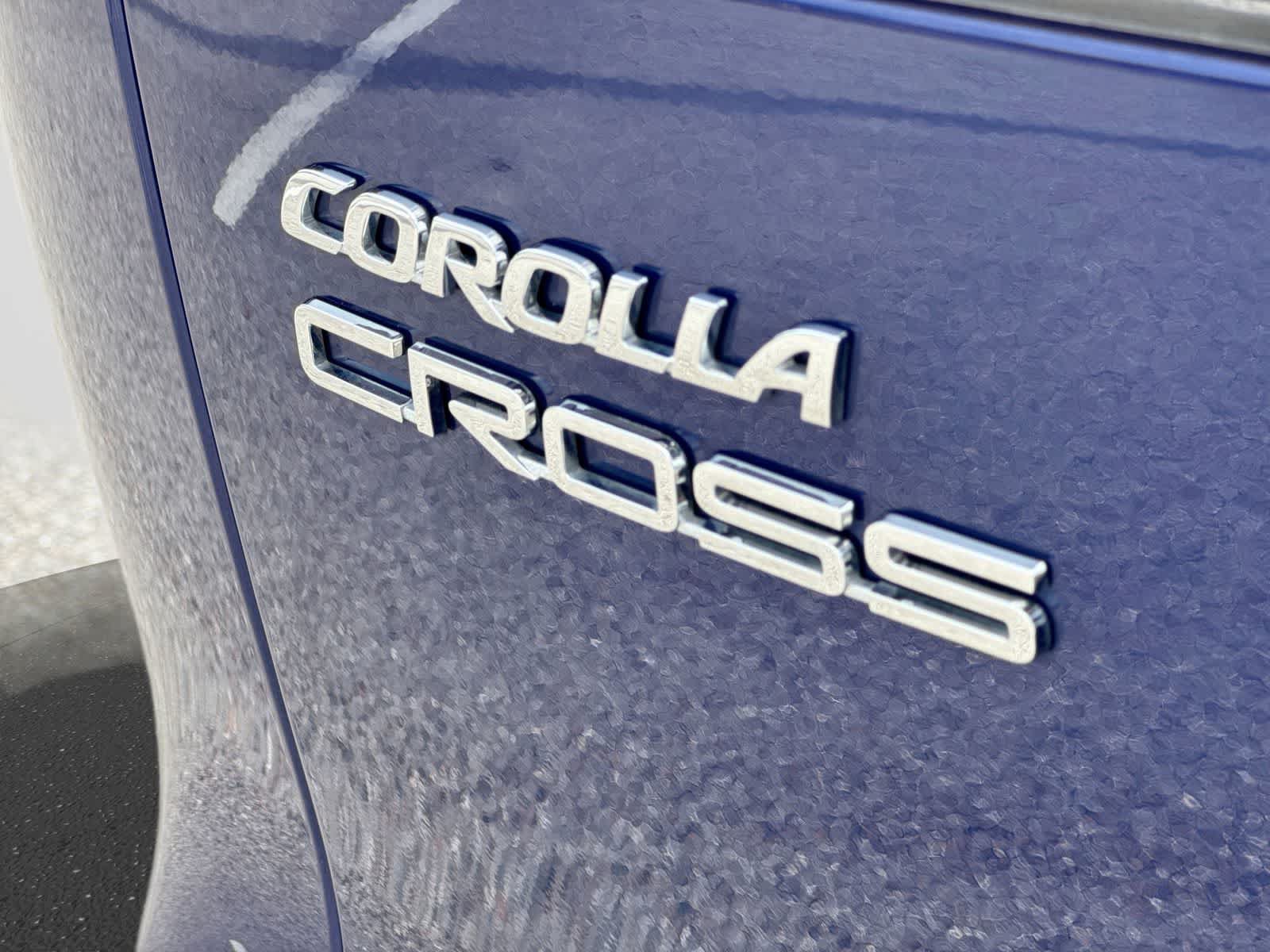 Used 2025 Toyota Corolla Cross XLE FWD image 19