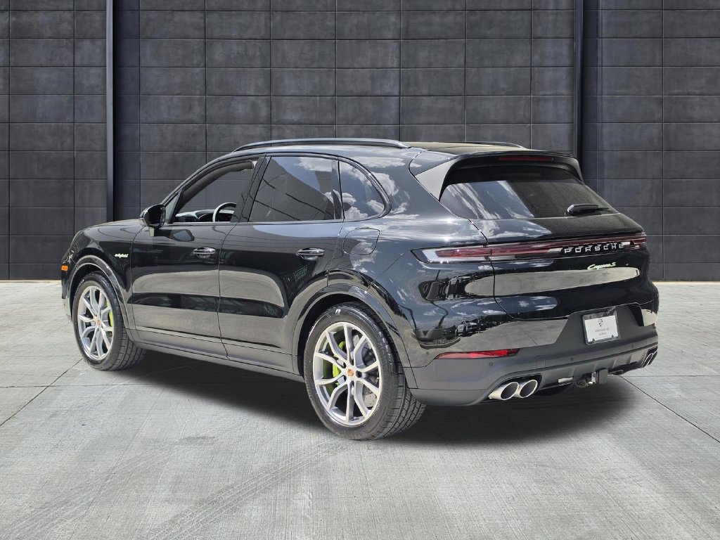 New 2026 Porsche Cayenne S AWD/4WD image 3