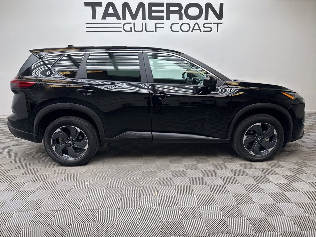 Used 2024 Nissan Rogue SV image 4