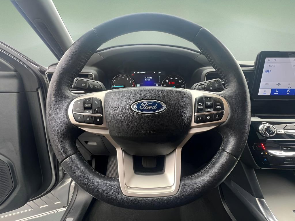 Used 2023 Ford Explorer Limited image 14