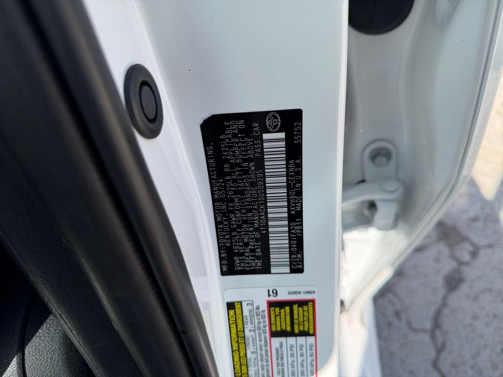 Used 2025 Toyota Camry LE image 28