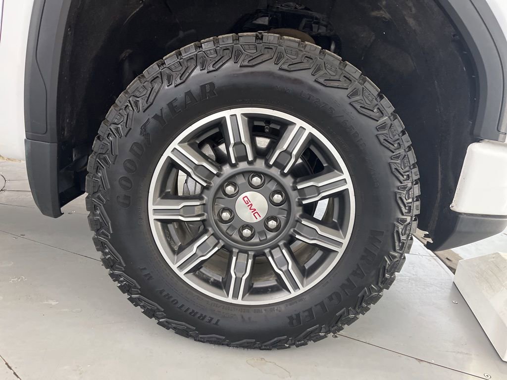 Used 2025 GMC Sierra 1500 AT4 image 16