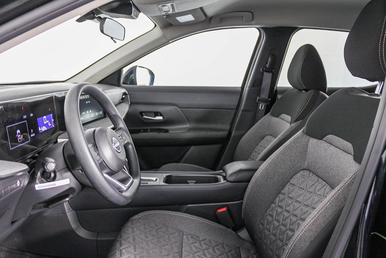 Certified 2025 Nissan Kicks SV image 18