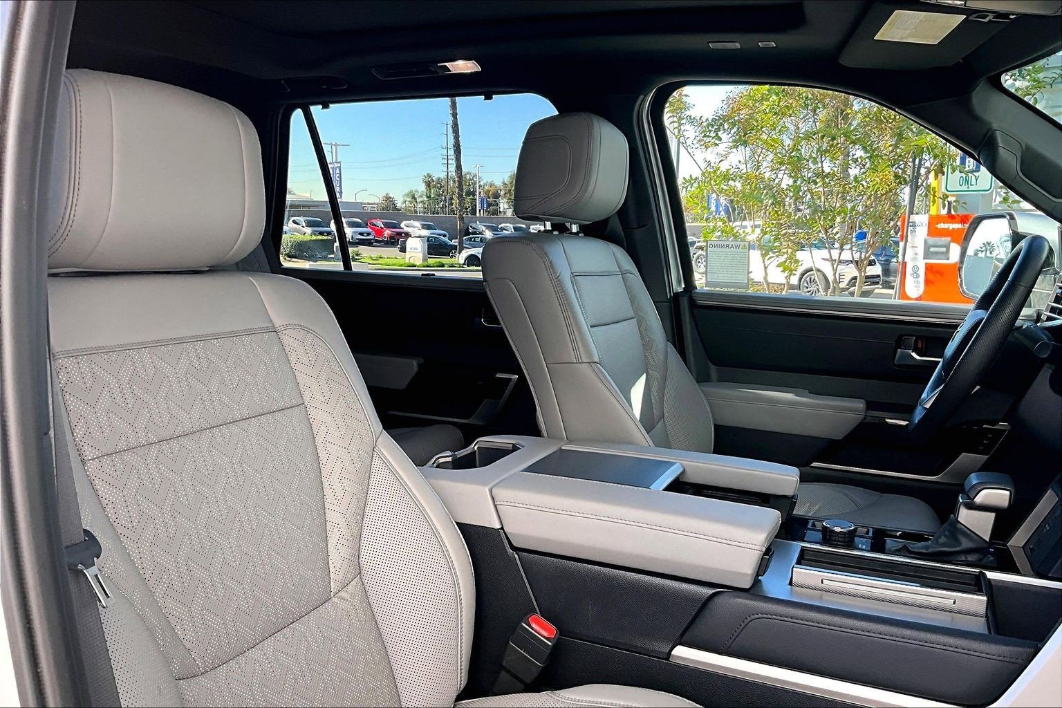 Used 2025 Toyota Sequoia SR5 image 7