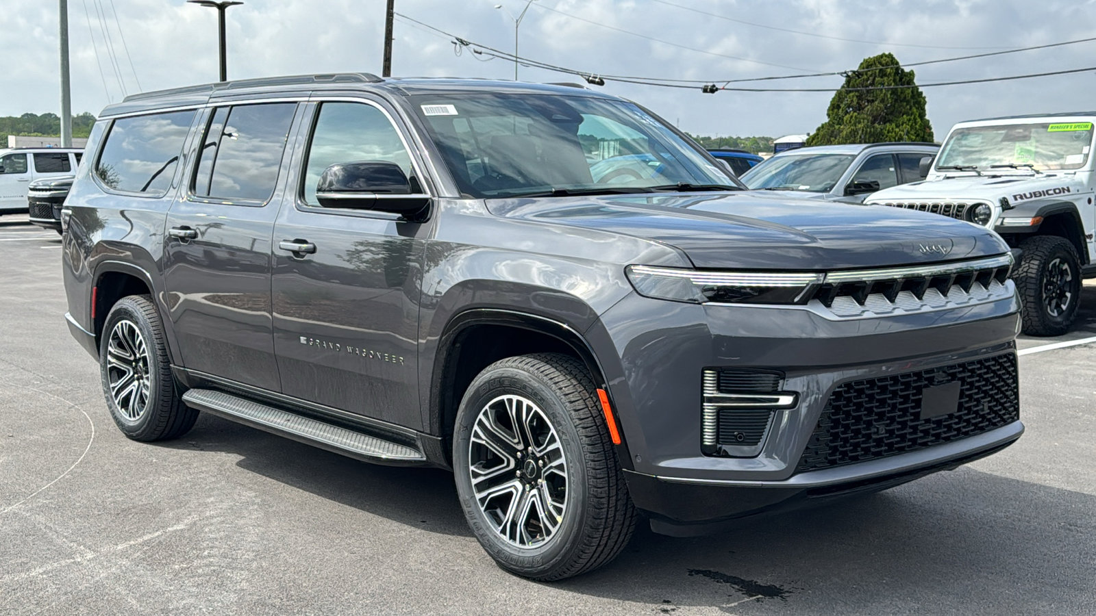 New 2026 Jeep Grand Wagoneer L 2WD image 3