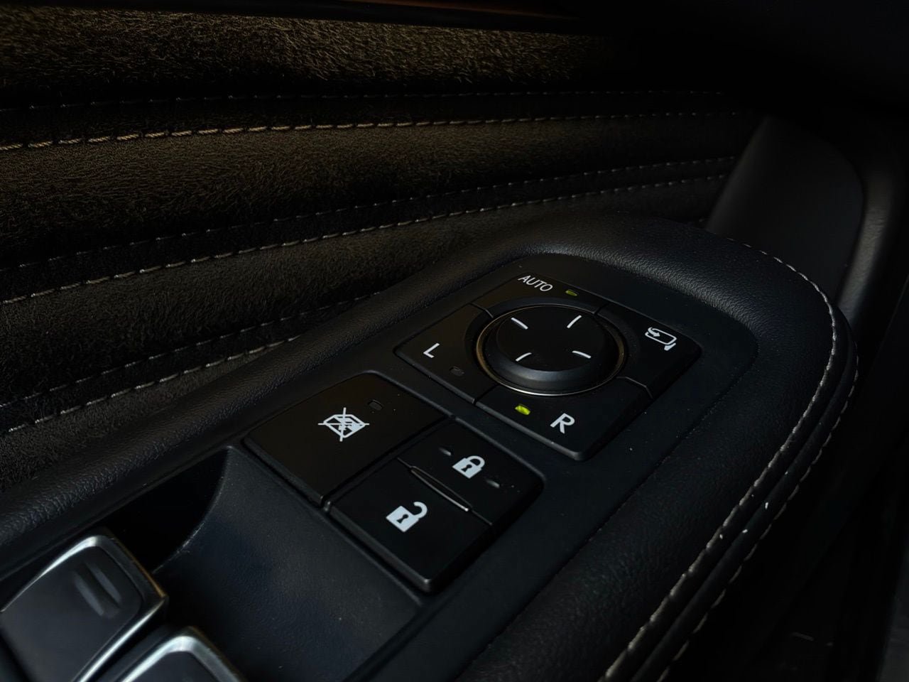 Used 2023 Lexus LS 500 F Sport w/ Cold Weather Package (CK) RWD image 28