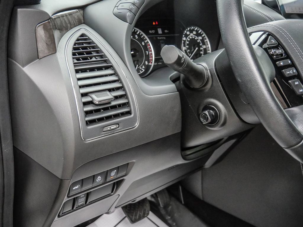 Used 2024 Nissan Armada Platinum w/ Captain's Chairs Package image 31