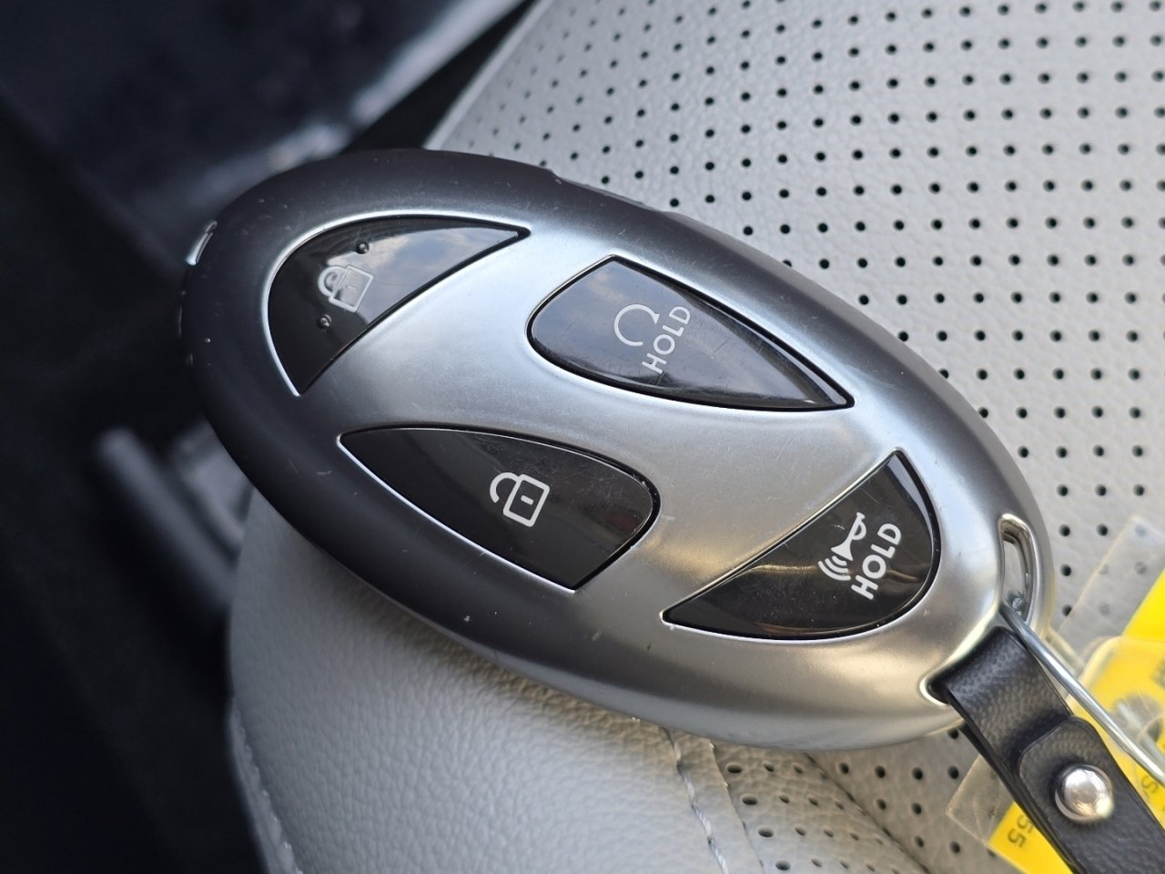 Used 2024 Hyundai Elantra Limited image 32