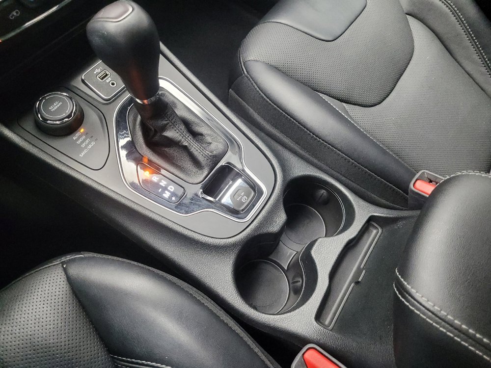 Used 2022 Jeep Cherokee Limited w/ Elite Package image 26