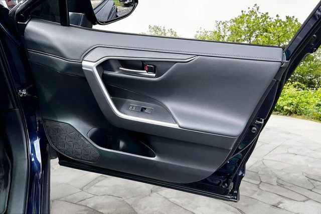 Used 2025 Toyota RAV4 Limited w/ Advanced Technology Package image 22