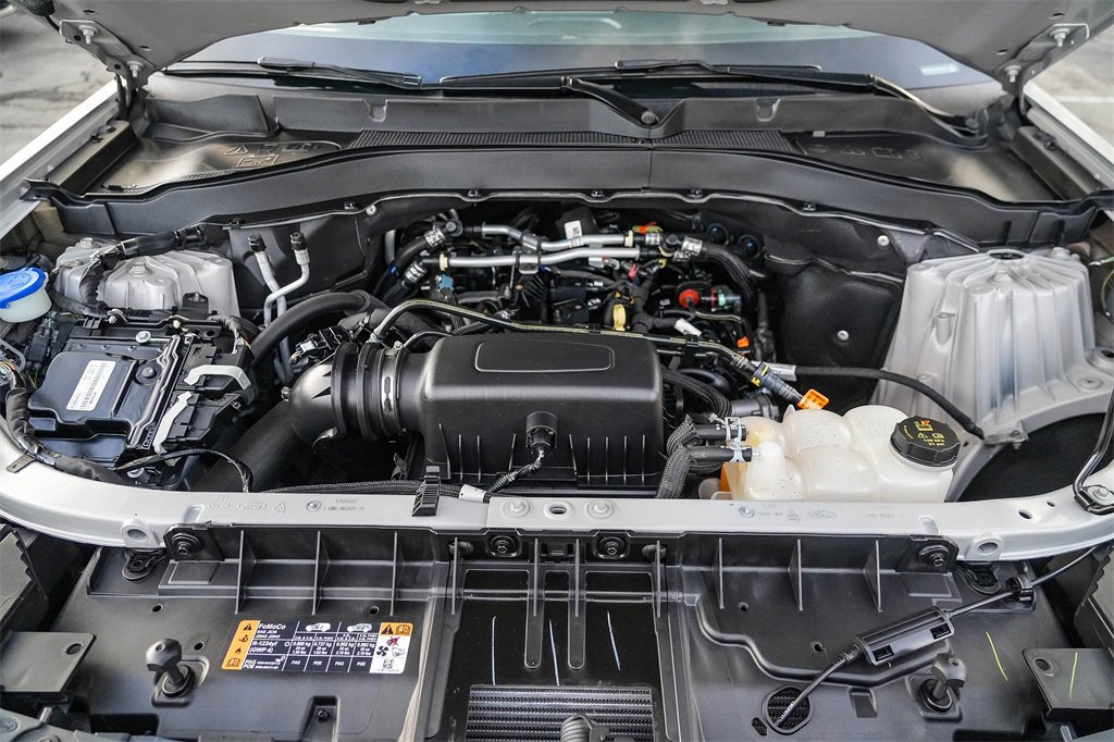 Used 2023 Ford Explorer XLT w/ Equipment Group 202A image 31